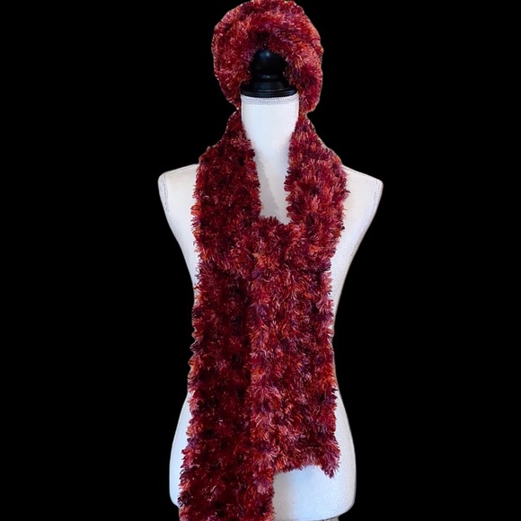 Eyelash Knit Hat and Scarf Set - Picture 11 of 12